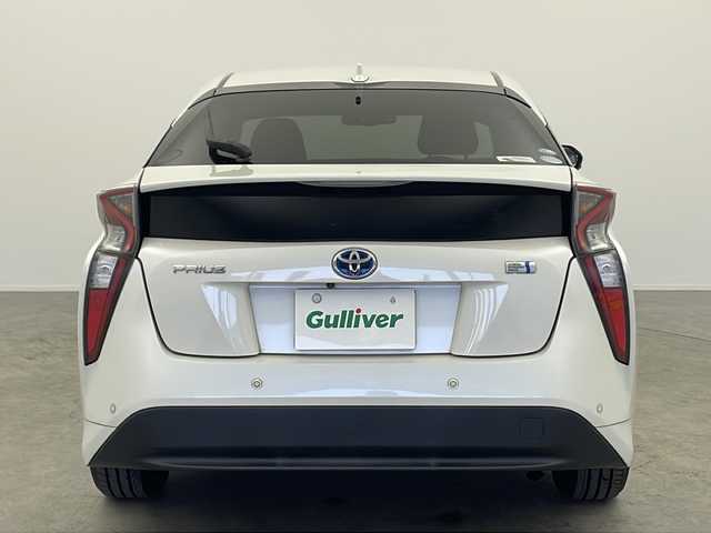 トヨタ プリウス Sセーフティプラス 大阪府 2017(平29)年 19.3万km ホワイトパールクリスタルシャイン 純正ナビ/【フルセグTV/Bluetooth/FM/AM/HDMI】/パーキングアシスト/トヨタセーフティセンス/プリクラッシュセーフティー/オートマチックハイビーム/車線逸脱警報/ふらつき警報/クリアランスソナー/インテリジェントクリアランスソナー/レーダークルーズコントロール/バックカメラ/LEDヘッドライト/スマートキー