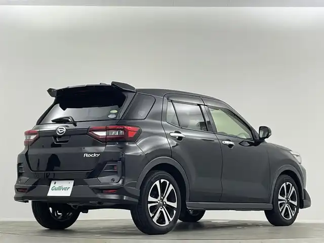ダイハツ ロッキー プレミアム 埼玉県 2020(令2)年 3.7万km ブラックマイカメタリック 純正９型ナビ　純正エアロ　全方位カメラ　シートヒーター　ＢＳＭ　ＥＴＣ　ＬＥＤヘッドライト　ドライブレコーダー　追従走行　スマートキー　アイドリングストップ　純正17インチアルミ　衝突被害軽減　フルセグTV　