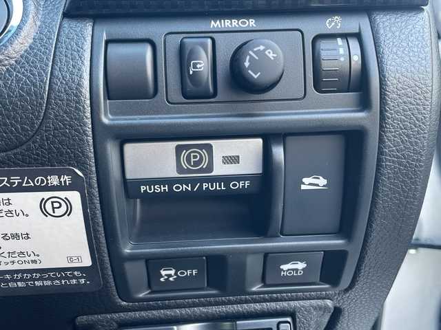 スバル レガシィ Ｂ４ 2．5iアイサイト 長野県 2012(平24)年 7.3万km アイスシルバーメタリック ・純正7インチメモリーナビゲーション/CD DVD フルセグTV Bluetooth/・バックカメラ/・ETC/・アイサイト/・クルーズコントロール/・レーンキープアシスト/・パワーシート(D/N)/・HIDヘッドライト/・オートライト/・フォグライト/・ハーフレザー調シート/・スマートキー/・エンジンプッシュスタート