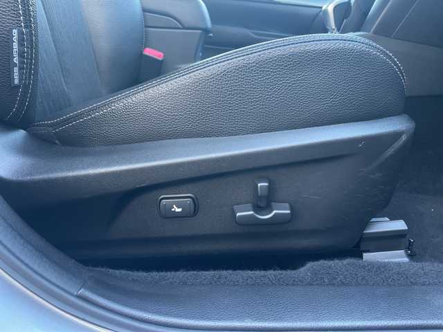 スバル レガシィ Ｂ４ 2．5iアイサイト 長野県 2012(平24)年 7.3万km アイスシルバーメタリック ・純正7インチメモリーナビゲーション/CD DVD フルセグTV Bluetooth/・バックカメラ/・ETC/・アイサイト/・クルーズコントロール/・レーンキープアシスト/・パワーシート(D/N)/・HIDヘッドライト/・オートライト/・フォグライト/・ハーフレザー調シート/・スマートキー/・エンジンプッシュスタート