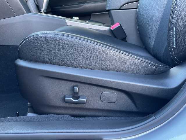 スバル レガシィ Ｂ４ 2．5iアイサイト 長野県 2012(平24)年 7.3万km アイスシルバーメタリック ・純正7インチメモリーナビゲーション/CD DVD フルセグTV Bluetooth/・バックカメラ/・ETC/・アイサイト/・クルーズコントロール/・レーンキープアシスト/・パワーシート(D/N)/・HIDヘッドライト/・オートライト/・フォグライト/・ハーフレザー調シート/・スマートキー/・エンジンプッシュスタート