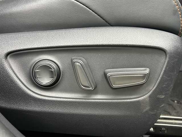 トヨタ ＲＡＶ４ アドベンチャー 三重県 2020(令2)年 4.2万km アティチュードブラックマイカ /禁煙車//純正9インチSDナビ//TOYO OPENCOUNTRY A/T //4WD//トヨタセーフティセンス//衝突軽減ブレーキ//レーントレーシングアシスト//レーダークルーズコントロール//オートハイビーム//パーキングサポートブレーキ//ロードサインアシスト//電動リアゲート//バックカメラ//サイドカーテンエアバッグ//純正ビルトインETC//LED//オートライト//フォグ