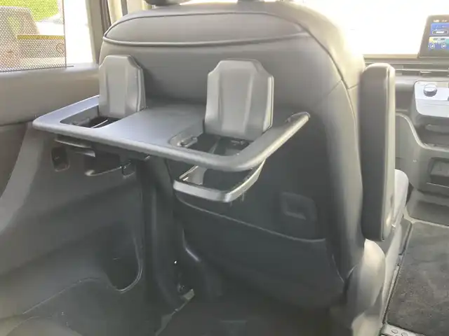 日産 セレナ ハイウェイスター V 静岡県 2023(令5)年 5万km ダイヤモンドブラック エマージェンシーブレーキ/純正12インチナビ/　AM FM Bluetooth AppleCarPlay AndroidAuto/フルセグTV/ビルトインETC2.0/前後方ドライブレコーダー/インテリジェントルームミラー/アダプティブLEDオートヘッドランプ/ワイヤレス充電/両側パワースライドドア/ハーフレザーシート/純正16インチアルミホイール/前後方クリアランスソナー/パドルシフト/ナビリンク機能付プロパイロット/アラウンドビューモニター