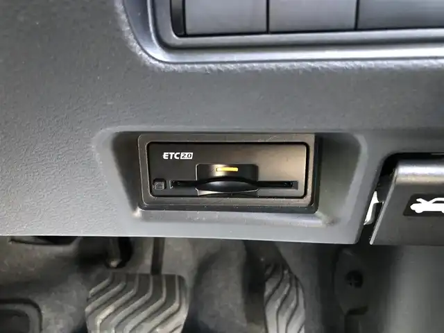 日産 セレナ ハイウェイスター V 静岡県 2023(令5)年 5万km ダイヤモンドブラック 純正12型ナビ(BT/AM/FM)/フルセグTV/ハンズフリーパワースライドドア(両側)/インテリジェントアラウンドビューモニター/ビルトインETC2.0/インテリジェントクルーズコントロール/ソナー機能/ナビリンク機能付プロパイロット/全方位運転支援システム/・インテリジェントエマージェンシーブレーキ/・前方衝突予測警報/・衝突回避ステアリングアシスト/・車線逸脱防止支援システム/・後側方衝突防止支援システム/・後側方車両検知警報/・ふらつき警報/・踏み間違い衝突防止アシスト/・標識認識機能/SOSコール/インテリジェントルームミラー/アダプティブLEDヘッドランプ/デュアルオートエアコン/本革巻きステアリング/パドルシフト/ハーフレザーシート/純正16インチアルミホイール/インテリジェントキー/プッシュエンジンスターター/禁煙車