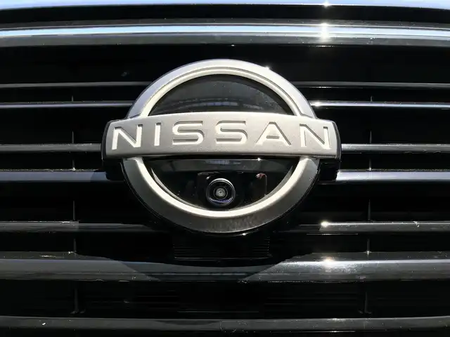 日産 セレナ ハイウェイスター V 静岡県 2023(令5)年 5万km ダイヤモンドブラック 純正12型ナビ(BT/AM/FM)/フルセグTV/ハンズフリーパワースライドドア(両側)/インテリジェントアラウンドビューモニター/ビルトインETC2.0/インテリジェントクルーズコントロール/ソナー機能/ナビリンク機能付プロパイロット/全方位運転支援システム/・インテリジェントエマージェンシーブレーキ/・前方衝突予測警報/・衝突回避ステアリングアシスト/・車線逸脱防止支援システム/・後側方衝突防止支援システム/・後側方車両検知警報/・ふらつき警報/・踏み間違い衝突防止アシスト/・標識認識機能/SOSコール/インテリジェントルームミラー/アダプティブLEDヘッドランプ/デュアルオートエアコン/本革巻きステアリング/パドルシフト/ハーフレザーシート/純正16インチアルミホイール/インテリジェントキー/プッシュエンジンスターター/禁煙車