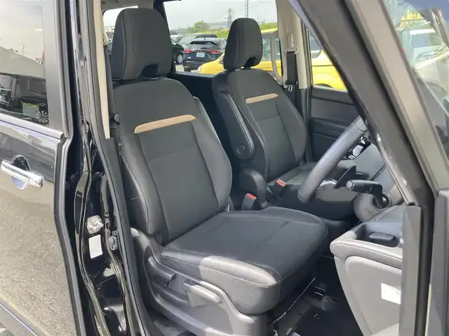 日産 セレナ ハイウェイスター V 静岡県 2023(令5)年 5万km ダイヤモンドブラック エマージェンシーブレーキ/純正12インチナビ/　AM FM Bluetooth AppleCarPlay AndroidAuto/フルセグTV/ビルトインETC2.0/前後方ドライブレコーダー/インテリジェントルームミラー/アダプティブLEDオートヘッドランプ/ワイヤレス充電/両側パワースライドドア/ハーフレザーシート/純正16インチアルミホイール/前後方クリアランスソナー/パドルシフト/ナビリンク機能付プロパイロット/アラウンドビューモニター