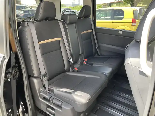 日産 セレナ ハイウェイスター V 静岡県 2023(令5)年 5万km ダイヤモンドブラック エマージェンシーブレーキ/純正12インチナビ/　AM FM Bluetooth AppleCarPlay AndroidAuto/フルセグTV/ビルトインETC2.0/前後方ドライブレコーダー/インテリジェントルームミラー/アダプティブLEDオートヘッドランプ/ワイヤレス充電/両側パワースライドドア/ハーフレザーシート/純正16インチアルミホイール/前後方クリアランスソナー/パドルシフト/ナビリンク機能付プロパイロット/アラウンドビューモニター