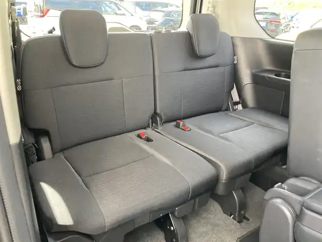 日産 セレナ ハイウェイスター V 静岡県 2023(令5)年 5万km ダイヤモンドブラック エマージェンシーブレーキ/純正12インチナビ/　AM FM Bluetooth AppleCarPlay AndroidAuto/フルセグTV/ビルトインETC2.0/前後方ドライブレコーダー/インテリジェントルームミラー/アダプティブLEDオートヘッドランプ/ワイヤレス充電/両側パワースライドドア/ハーフレザーシート/純正16インチアルミホイール/前後方クリアランスソナー/パドルシフト/ナビリンク機能付プロパイロット/アラウンドビューモニター