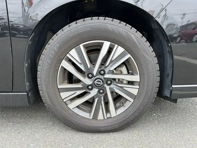 日産 セレナ ハイウェイスター V 静岡県 2023(令5)年 5万km ダイヤモンドブラック エマージェンシーブレーキ/純正12.3インチナビ/AM FM Bluetooth AppleCarPlay AndroidAuto/フルセグTV/ビルトインETC2.0/前後方ドライブレコーダー/インテリジェントルームミラー/アダプティブLEDオートヘッドランプ/ワイヤレス充電/両側パワースライドドア/ハーフレザーシート/純正16インチアルミホイール/前後方クリアランスソナー/パドルシフト/ナビリンク機能付プロパイロット/アラウンドビューモニター