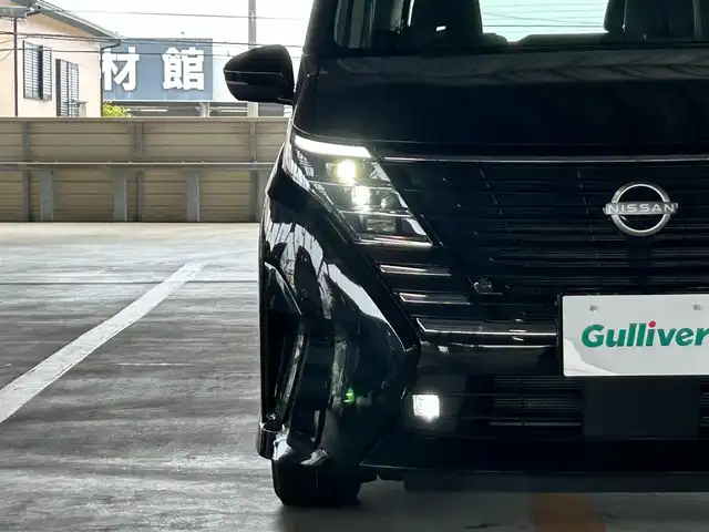 日産 セレナ ハイウェイスター V 静岡県 2023(令5)年 5万km ダイヤモンドブラック エマージェンシーブレーキ/純正12.3インチナビ/AM FM Bluetooth AppleCarPlay AndroidAuto/フルセグTV/ビルトインETC2.0/前後方ドライブレコーダー/インテリジェントルームミラー/アダプティブLEDオートヘッドランプ/ワイヤレス充電/両側パワースライドドア/ハーフレザーシート/純正16インチアルミホイール/前後方クリアランスソナー/パドルシフト/ナビリンク機能付プロパイロット/アラウンドビューモニター