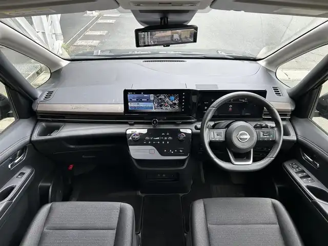 日産 セレナ ハイウェイスター V 静岡県 2023(令5)年 5万km ダイヤモンドブラック エマージェンシーブレーキ/純正12.3インチナビ/AM FM Bluetooth AppleCarPlay AndroidAuto/フルセグTV/ビルトインETC2.0/前後方ドライブレコーダー/インテリジェントルームミラー/アダプティブLEDオートヘッドランプ/ワイヤレス充電/両側パワースライドドア/ハーフレザーシート/純正16インチアルミホイール/前後方クリアランスソナー/パドルシフト/ナビリンク機能付プロパイロット/アラウンドビューモニター