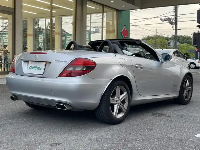 メルセデス・ベンツ ＳＬＫ２００ コンプレッサー 静岡県 2010(平22)年 2.6万km イリジウムシルバー 電動オープン/社外ナビ/フルセグTV/DVD/CD/BT/SD/MSV/黒革シート/前席シートヒーター/前席パワーシート/クルーズコントロール/HIDヘッドライト/ETC/ステアリングスイッチ/キーレス×2/純正16インチAW/保証書/取扱説明書/H25/27/R1/3/4/5点検記録簿有