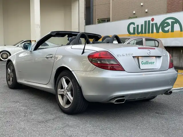メルセデス・ベンツ ＳＬＫ２００ コンプレッサー 静岡県 2010(平22)年 2.6万km イリジウムシルバー 電動オープン/社外ナビ/フルセグTV/DVD/CD/BT/SD/MSV/黒革シート/前席シートヒーター/前席パワーシート/クルーズコントロール/HIDヘッドライト/ETC/ステアリングスイッチ/キーレス×2/純正16インチAW/保証書/取扱説明書/H25/27/R1/3/4/5点検記録簿有