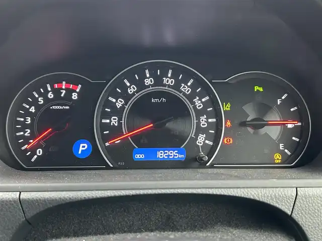 トヨタ ヴォクシー ZS 煌Ⅲ 福岡県 2020(令2)年 1.9万km ホワイトパールクリスタルシャイン アルパインスタイル/・フロントハーフスポイラー/・サイドステップスポイラー/・リアハーフスポイラー/・リアハーフ純正マフラー用フィン/・コーナーダクト/アルパイン11インチナビ【EX11NX】/(AM/FM/CD/DVD/Bluetooth/iPod/HDMI/フルセグTV)/バックカメラ/トヨタセーフティセンス/・プリクラッシュセーフティ/・レーンディパーチャーアラート/・オートマッチックハイビーム/・先行車発進告知機能/クルーズコントロール/クリアランスソナー/盗難防止装置/両側パワースライドドア/純正16インチアルミホイール/アルパインナビ連動型前後ドライブレコーダー【DVR-C320R】/ビルトインETC/黒色ハーフレザーシート/社外フロアマット/社外黒色ミラーカバー/純正ミラーカバー(積載)/後席ロールサンシェード/助手席シートバックテーブル/電格ウインカーミラー/ISOFIX/スペアキー×1/保証書/取扱説明書/ナビ取扱説明書