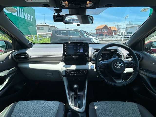 トヨタ ヤリス ハイブリッド Z 茨城県 2021(令3)年 0.4万km センシュアルレッドマイカ 純正ディスプレイオーディオ/Bluetooth/AM/FM//バックモニター/全方位カメラ/アラウンドビューモニター/前後ドライブレコーダ―/トヨタセーフティーセンス/USB端子/シートヒーター/ビルトインETC/LEDヘッドライト/オートマチックハイビーム/純正フロアマット/衝突軽減システム/保証書/取扱い説明書/記録簿