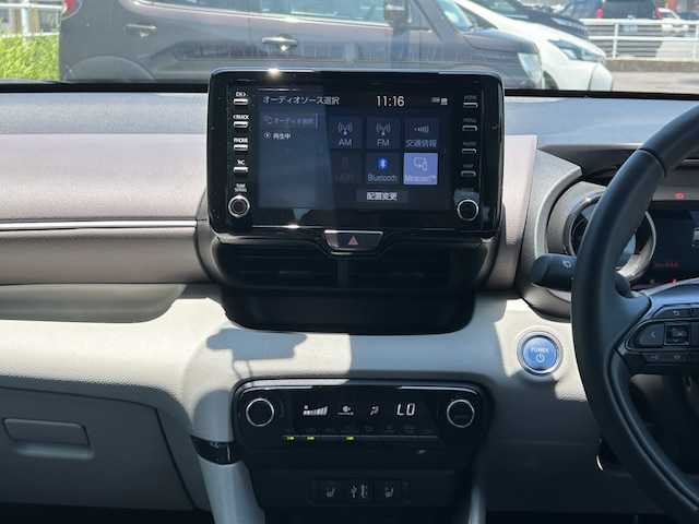 トヨタ ヤリス ハイブリッド Z 茨城県 2021(令3)年 0.4万km センシュアルレッドマイカ 純正ディスプレイオーディオ/Bluetooth/AM/FM//バックモニター/全方位カメラ/アラウンドビューモニター/前後ドライブレコーダ―/トヨタセーフティーセンス/USB端子/シートヒーター/ビルトインETC/LEDヘッドライト/オートマチックハイビーム/純正フロアマット/衝突軽減システム/保証書/取扱い説明書/記録簿