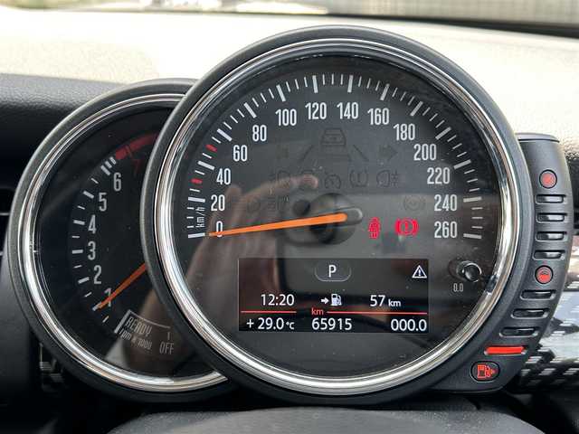 ＭＩＮＩ ミニ クーパー S 福岡県 2016(平28)年 6.6万km ミッドナイト・ブラック・メタリック 純正HDDナビ/・BT/・AM/FM/社外フルセグTV/バックカメラ/ミラー型ETC/純正17インチアルミホイール/LEDヘッドライト/オートライト/オートワイパー/オートエアコン/純正フロアマット