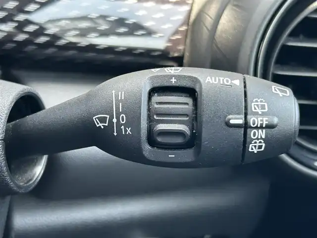 ＭＩＮＩ ミニ クーパー S 福岡県 2016(平28)年 6.6万km ミッドナイト・ブラック・メタリック 純正HDDナビ/・BT/・AM/FM/社外フルセグTV/バックカメラ/ミラー型ETC/純正17インチアルミホイール/LEDヘッドライト/オートライト/オートワイパー/オートエアコン/純正フロアマット