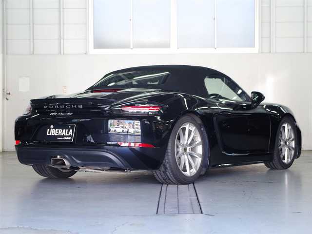 ポルシェ ポルシェ ７１８ボクスター 兵庫県 2019(令1)年 2.5万km ジェットブラック 純正ナビ/バックカメラ/シートヒーター/スマートキー/前後センサー/ETC2.0/オートエアコン/スポーツクロノ/ハーフレザーシート/スペアキー/純正19インチアルミ