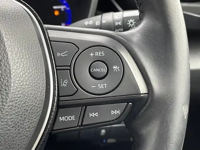 トヨタ カローラ スポーツ G Z 山梨県 2020(令2)年 6.9万km プラチナホワイトパールマイカ 4WD/純正ナビ/Bluetooth接続/CD/DVD/フルセグTV/バックカメラ/ETC2.0/純正１８インチアルミホイール/前後コーナーセンサー/アダプティブクルーズコントロール/ウィンカーミラー/ドアバイザー/レーンキープアシスト/スペアキー１本/取扱説明書/保証書