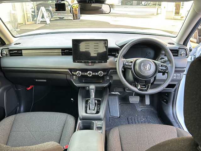 ホンダ ヴェゼル G 道央・札幌 2025(令7)年 0.6万km プレミアムサンライトホワイトパール 社外ディスプレイオーディオ/寒冷地仕様/クルーズコントロール（追従機能付き）/ドライブレコーダー/ETC/スペアキー/純正エンジンスターター/シートヒータ―前席