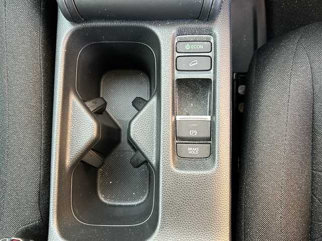 ホンダ ヴェゼル G 道央・札幌 2025(令7)年 0.6万km プレミアムサンライトホワイトパール 社外ディスプレイオーディオ/寒冷地仕様/クルーズコントロール（追従機能付き）/ドライブレコーダー/ETC/スペアキー/純正エンジンスターター/シートヒータ―前席