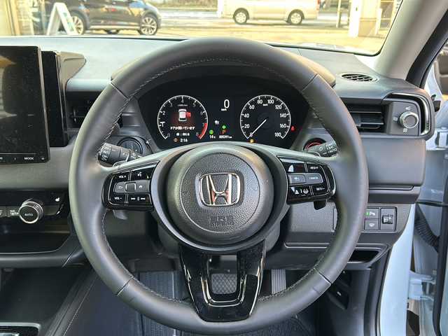 ホンダ ヴェゼル G 道央・札幌 2025(令7)年 0.6万km プレミアムサンライトホワイトパール 社外ディスプレイオーディオ/寒冷地仕様/クルーズコントロール（追従機能付き）/ドライブレコーダー/ETC/スペアキー/純正エンジンスターター/シートヒータ―前席