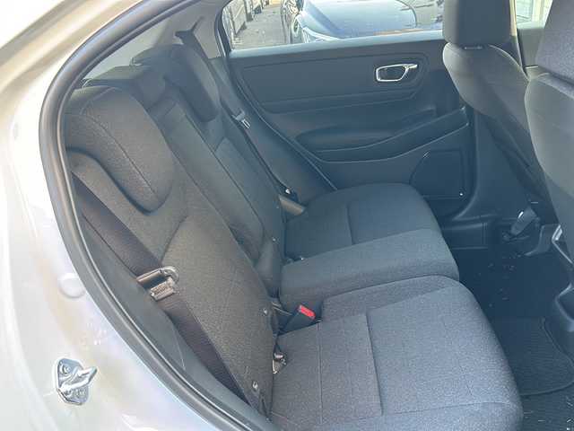 ホンダ ヴェゼル G 道央・札幌 2025(令7)年 0.6万km プレミアムサンライトホワイトパール 社外ディスプレイオーディオ/寒冷地仕様/クルーズコントロール（追従機能付き）/ドライブレコーダー/ETC/スペアキー/純正エンジンスターター/シートヒータ―前席