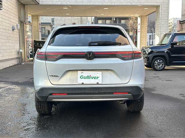 ホンダ ヴェゼル G 道央・札幌 2025(令7)年 0.6万km プレミアムサンライトホワイトパール 社外ディスプレイオーディオ/寒冷地仕様/クルーズコントロール（追従機能付き）/ドライブレコーダー/ETC/スペアキー/純正エンジンスターター/シートヒータ―前席