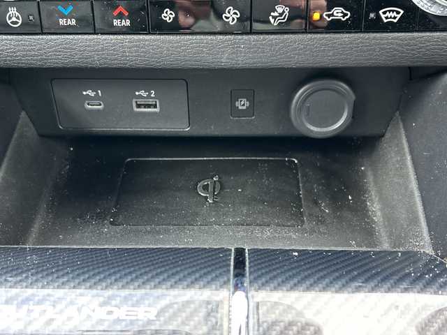 三菱 アウトランダー ＰＨＥＶ P 長野県 2021(令3)年 3.1万km レッドダイヤモンド ・純正9インチメーカーオプションナビゲーション/(Bluetooth/フルセグTV)/・USB入力端子/・BOSEサウンド/・アラウンドビューカメラ/・純正ビルトインETC2.0/・社外前後ドライブレコーダー/・パワーバックドア/・パワーシート(D+N席)/・レザーシート/・シートヒーター(全席)/・純正フロアマット/・純正20インチアルミホイール/・前後コーナーセンサー/・ダウンヒルアシストコントロール/・マイパイロット/・LEDヘッドライト