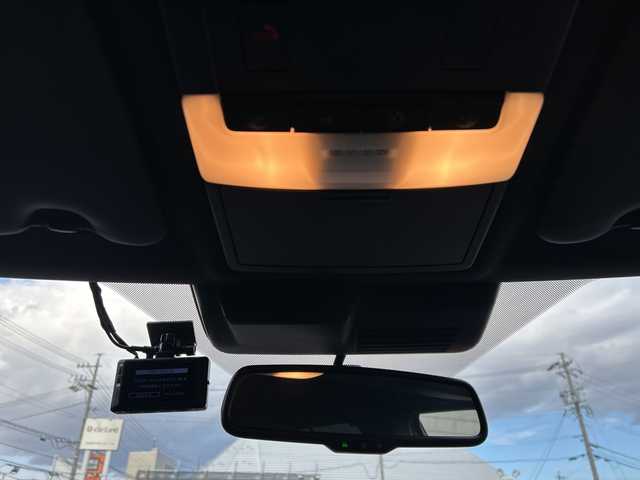 三菱 アウトランダー ＰＨＥＶ P 長野県 2021(令3)年 3.1万km レッドダイヤモンド ・純正9インチメーカーオプションナビゲーション/(Bluetooth/フルセグTV)/・USB入力端子/・BOSEサウンド/・アラウンドビューカメラ/・純正ビルトインETC2.0/・社外前後ドライブレコーダー/・パワーバックドア/・パワーシート(D+N席)/・レザーシート/・シートヒーター(全席)/・純正フロアマット/・純正20インチアルミホイール/・前後コーナーセンサー/・ダウンヒルアシストコントロール/・マイパイロット/・LEDヘッドライト