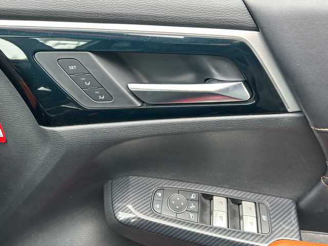 三菱 アウトランダー ＰＨＥＶ P 長野県 2021(令3)年 3.1万km レッドダイヤモンド ・純正9インチメーカーオプションナビゲーション/(Bluetooth/フルセグTV)/・USB入力端子/・BOSEサウンド/・アラウンドビューカメラ/・純正ビルトインETC2.0/・社外前後ドライブレコーダー/・パワーバックドア/・パワーシート(D+N席)/・レザーシート/・シートヒーター(全席)/・純正フロアマット/・純正20インチアルミホイール/・前後コーナーセンサー/・ダウンヒルアシストコントロール/・マイパイロット/・LEDヘッドライト