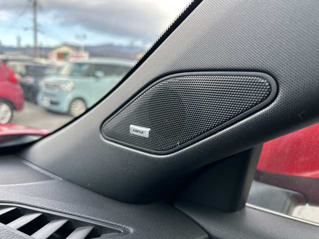 三菱 アウトランダー ＰＨＥＶ P 長野県 2021(令3)年 3.1万km レッドダイヤモンド ・純正9インチメーカーオプションナビゲーション/(Bluetooth/フルセグTV)/・USB入力端子/・BOSEサウンド/・アラウンドビューカメラ/・純正ビルトインETC2.0/・社外前後ドライブレコーダー/・パワーバックドア/・パワーシート(D+N席)/・レザーシート/・シートヒーター(全席)/・純正フロアマット/・純正20インチアルミホイール/・前後コーナーセンサー/・ダウンヒルアシストコントロール/・マイパイロット/・LEDヘッドライト