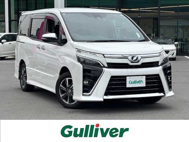 トヨタ ヴォクシー ZS 煌Ⅱ 長野県 2019(令1)年 4.6万km ホワイトパールクリスタルシャイン セーフティセンス/・プリクラッシュセーフティ/・レーンディパーチャーアラート/・オートマチックハイビーム/クリアランスソナー/PKSB/先行車発進告知/純正フリップダウンモニター（V12T-R68C）/純正9インチナビ（NSZT-Y68T）/・CD/DVD/SD/・Bluetooth/・SD音楽録音機能/・フルセグTV/・バックカメラ/ビルトインETC/前後ドライブレコーダー/両側パワースライドドア/革巻きステアリング/ステアリングスイッチ/MTモード付きAT/スマートキー＆プッシュスタート/LEDヘッドライト/フォグランプ/オートライト/純正16インチAW/純正フロアマット/純正ドアバイザー/Wエアバッグ