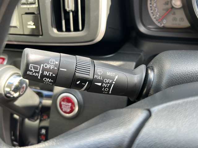 ホンダ Ｎ ＯＮＥ G ローダウン 石川県 2016(平28)年 4.6万km プレミアムホワイトパールⅡ 純正ディスプレイオーディオ（WX-151CP）　/（ＣＤ　Ｂｌｕｔｈｏｏｔｈ接続　ＴＶ）　/バックカメラ　/ＥＴＣ　/アイドリングストップ　/純正アルミホイール　/プッシュスタート　/ドアバイザー　/オートライト　/LEDヘッドライト/スマートキー　/スペアキー/ワンセグテレビ