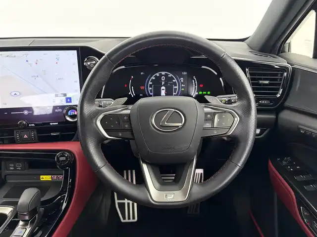 レクサス ＮＸ 350h Fスポーツ 愛知県 2023(令5)年 1.2万km パール レクサスセーフティ＋/　・プリクラッシュセーフティ/　・レーンキープアシスト/　・アダプティブクルーズコントロール/　・ブラインドスポットモニタ/ワンオーナー/パノラマルーフ/純正ナビ/　ーBT/フルセグTV/AppleCarPlay/AndroidAuto/全周囲カメラ/ＥＴＣ２．０/デジタルインナーミラー/前後ドラレコ/赤黒レザーシート/パワーバックドア/スマートキー×２/純正２０インチＡＷ