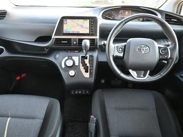 トヨタ シエンタ G セーフティエディション 千葉県 2020(令2)年 5.5万km ホワイトパールクリスタルシャイン Toyota Safety Sense/プリクラッシュセーフティ/・レーンディパーチャーアラート/・オートハイビーム/両側パワースライドドア/純正SDナビ/地デジTV/【DVD/CD再生機能　Bluetooth接続】/パノラミックビューモニター/ドライブレコーダー（前後撮影）/革巻きステアリング/ステアリングヒーター/ステアリングスイッチ/ETC/HIDヘッドライト/ウインカーミラー/クリアランスソナー/スマートキー