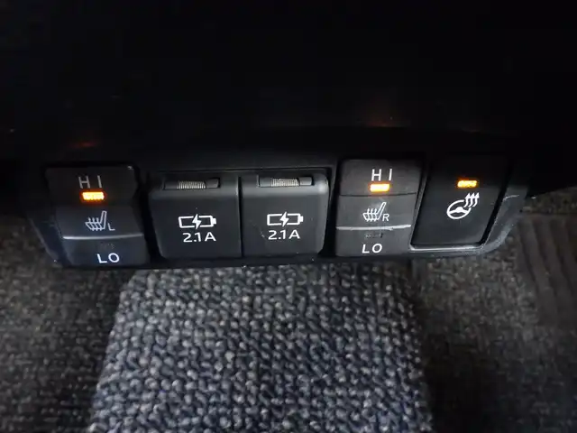 トヨタ シエンタ G セーフティエディション 千葉県 2020(令2)年 5.5万km ホワイトパールクリスタルシャイン Toyota Safety Sense/プリクラッシュセーフティ/・レーンディパーチャーアラート/・オートハイビーム/両側パワースライドドア/純正SDナビ/地デジTV/【DVD/CD再生機能　Bluetooth接続】/パノラミックビューモニター/ドライブレコーダー（前後撮影）/革巻きステアリング/ステアリングヒーター/ステアリングスイッチ/ETC/HIDヘッドライト/ウインカーミラー/クリアランスソナー/スマートキー