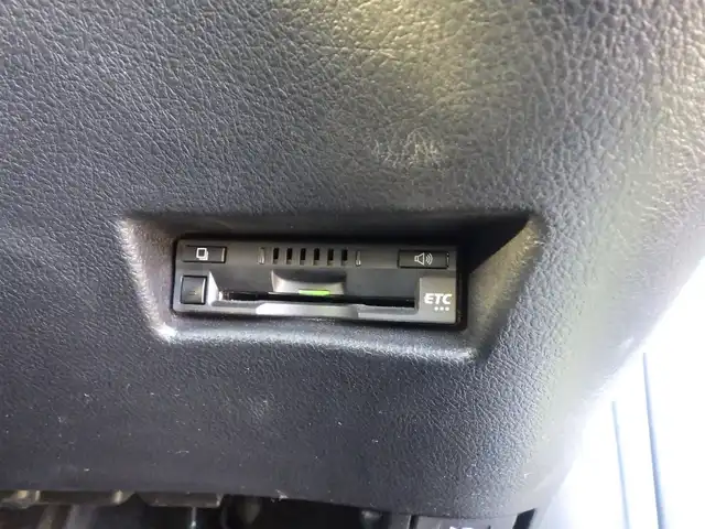 トヨタ シエンタ G セーフティエディション 千葉県 2020(令2)年 5.5万km ホワイトパールクリスタルシャイン Toyota Safety Sense/プリクラッシュセーフティ/・レーンディパーチャーアラート/・オートハイビーム/両側パワースライドドア/純正SDナビ/地デジTV/【DVD/CD再生機能　Bluetooth接続】/パノラミックビューモニター/ドライブレコーダー（前後撮影）/革巻きステアリング/ステアリングヒーター/ステアリングスイッチ/ETC/HIDヘッドライト/ウインカーミラー/クリアランスソナー/スマートキー