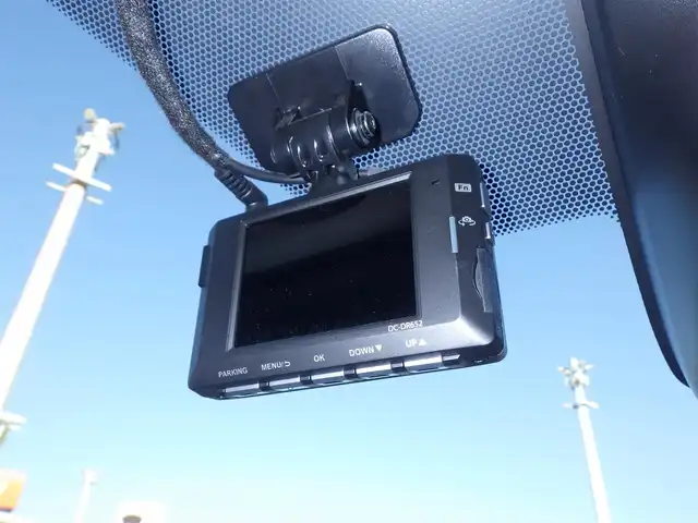 トヨタ シエンタ G セーフティエディション 千葉県 2020(令2)年 5.5万km ホワイトパールクリスタルシャイン Toyota Safety Sense/プリクラッシュセーフティ/・レーンディパーチャーアラート/・オートハイビーム/両側パワースライドドア/純正SDナビ/地デジTV/【DVD/CD再生機能　Bluetooth接続】/パノラミックビューモニター/ドライブレコーダー（前後撮影）/革巻きステアリング/ステアリングヒーター/ステアリングスイッチ/ETC/HIDヘッドライト/ウインカーミラー/クリアランスソナー/スマートキー