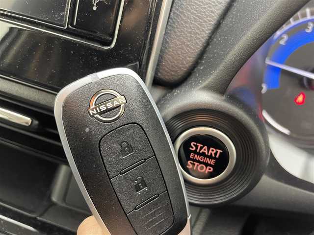 日産 デイズ ハイウェイスターX 茨城県 2025(令7)年 0.4万km ホワイトパール 純正モニター/・ドライブレコーダー/・Bluetooth/・iPod/・AppleCarPlay/・AndroidAuto/アラウンドビューモニター/ドライブレコーダー/エマージェンシーブレーキ/ＬＥＤヘッドライト/ＥＴＣ/アイドリングストップ/スマートキー/サイドエアバッグ/オートライト/14インチ純正AW/車線逸脱警報