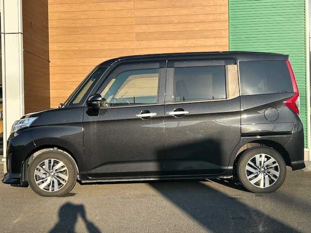 トヨタ ルーミー カスタムG 静岡県 2020(令2)年 0.9万km ブラックマイカメタリック 純正ナビ/(フルセグTV/BT/FM/AM)/ドライブレコーダー/バックカメラ/両側パワースライドドア/ETC/LEDヘッドライト/フォグランプ/オートライト/ウィンカーミラー/電動格納ミラー/純正14インチAW/シートリフター/プッシュスタート/純正フロアマット/保証書/取扱説明書