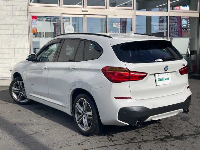 ＢＭＷ Ｘ１ xDrive 20i Mスポーツ 青森県 2016(平28)年 3.4万km アルピンホワイトⅢ Mスポーツ/Fスポイラー/記録簿５枚/純正１８ＡＷ/衝突軽減ブレーキ/純正ＨＤＤナビ/バックモニター/ＬＥＤヘッドライト/電動リアゲート/新車時保証書/取扱説明書
