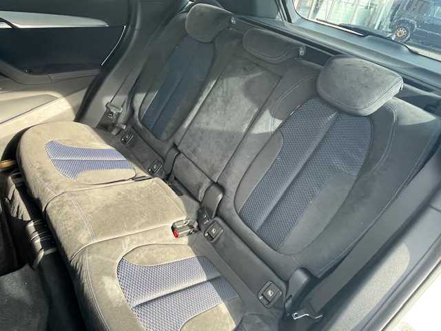 ＢＭＷ Ｘ１ xDrive 20i Mスポーツ 青森県 2016(平28)年 3.4万km アルピンホワイトⅢ Mスポーツ/Fスポイラー/記録簿５枚/純正１８ＡＷ/衝突軽減ブレーキ/純正ＨＤＤナビ/バックモニター/ＬＥＤヘッドライト/電動リアゲート/新車時保証書/取扱説明書