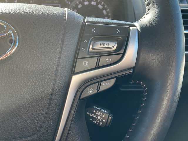 トヨタ ランドクルーザー プラド TX-L 70thアニバーサリーLTD 静岡県 2022(令4)年 2.3万km ホワイトパールクリスタルシャイン アルパインナビ/・フルセグTV/・FM/AM/・CD/DVD/・Bluetooth/・SD/・USB/・HDMI/・Apple Car Play/・Android Auto/主要装備/・サンルーフ/・ＥＴＣ/・茶革シート/・バックカメラ/・追従機能付クルコン/・オートハイビーム/・サイドカーテンエアバッグ/・前席パワーシート/・前席シートヒーター＆ベンチレーション/・ＭＴモード付ＡＴ/・プリクラッシュセーフティ/・クリアランスソナー/・車線逸脱警報