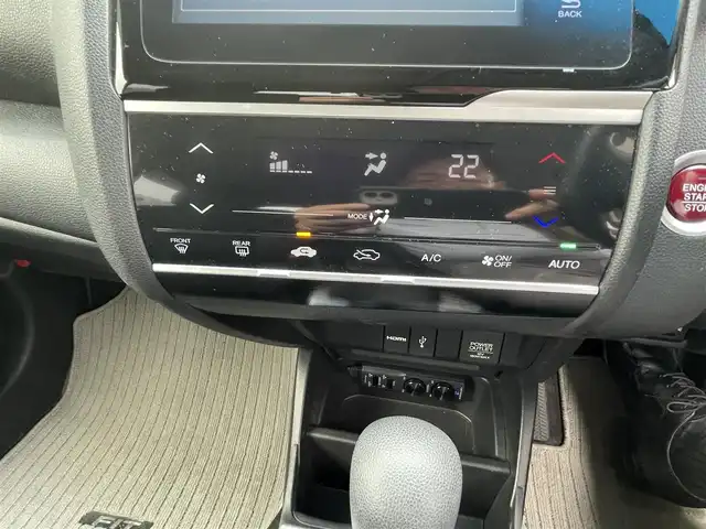 ホンダ フィット 13G Sパッケージ 静岡県 2014(平26)年 7.9万km アトラクトイエローパール 純正メーカーナビ/フルセグTV/DVD/CD/USB/Bluetooth/バックカメラ/純正エアロ/純正15インチアルミホイール/ビルトインETC/LEDライト/スマートキー2個/プッシュスタート/新車時保証書/取扱説明書