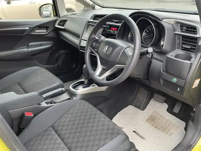 ホンダ フィット 13G Sパッケージ 静岡県 2014(平26)年 7.9万km アトラクトイエローパール 純正メーカーナビ/フルセグTV/DVD/CD/USB/Bluetooth/バックカメラ/純正エアロ/純正15インチアルミホイール/ビルトインETC/LEDライト/スマートキー2個/プッシュスタート/新車時保証書/取扱説明書