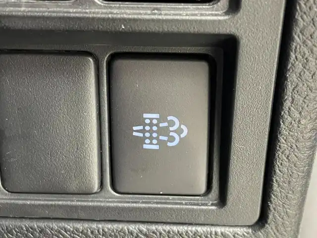 トヨタ ハイラックス Z 大阪府 2021(令3)年 3.5万km スーパーホワイトⅡ 禁煙車/プリクラッシュセーフティ　PCS/　・レーンディパーチャーアラート　LDA/　・レーダークルーズコントロール　ACC/　・ロードサインアシスト　RSA/　・先行車発進告知機能/純正ナビ/　Bluetooth/AM/FM/CD/DVD/AUX/ワンセグ/バックカメラ/LEDオートライト/スマートキー/純正ETC/MTモード付AT/革巻きステアリング/ステアリングスイッチ/電動格納ウィンカーミラー/トノカバー