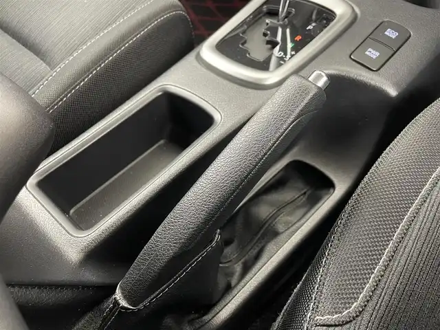 トヨタ ハイラックス Z 大阪府 2021(令3)年 3.5万km スーパーホワイトⅡ 禁煙車/プリクラッシュセーフティ　PCS/　・レーンディパーチャーアラート　LDA/　・レーダークルーズコントロール　ACC/　・ロードサインアシスト　RSA/　・先行車発進告知機能/純正ナビ/　Bluetooth/AM/FM/CD/DVD/AUX/ワンセグ/バックカメラ/LEDオートライト/スマートキー/純正ETC/MTモード付AT/革巻きステアリング/ステアリングスイッチ/電動格納ウィンカーミラー/トノカバー