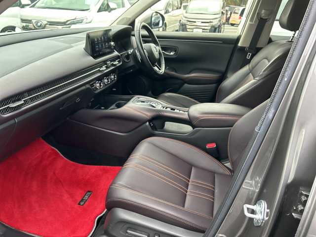 ホンダ ＺＲ－Ｖ ハイブリッド e:HEV Z 千葉県 2023(令5)年 5.6万km スーパープラチナグレーメタリック ナビ　全方位カメラ　革シート　ＢＯＳＥサウンド　置くだけ充電　ＢＴ　ＵＳＢ　フルセグ　スマホ連携　シートヒーター　パワーシート　パドルシフト　ドラレコ　ＢＳＭ　ＥＴＣ　電動リアドア　ＬＥＤ 18AW